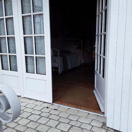 Bed and Breakfast Domaine Les Galards Le Garde Zewnętrze zdjęcie