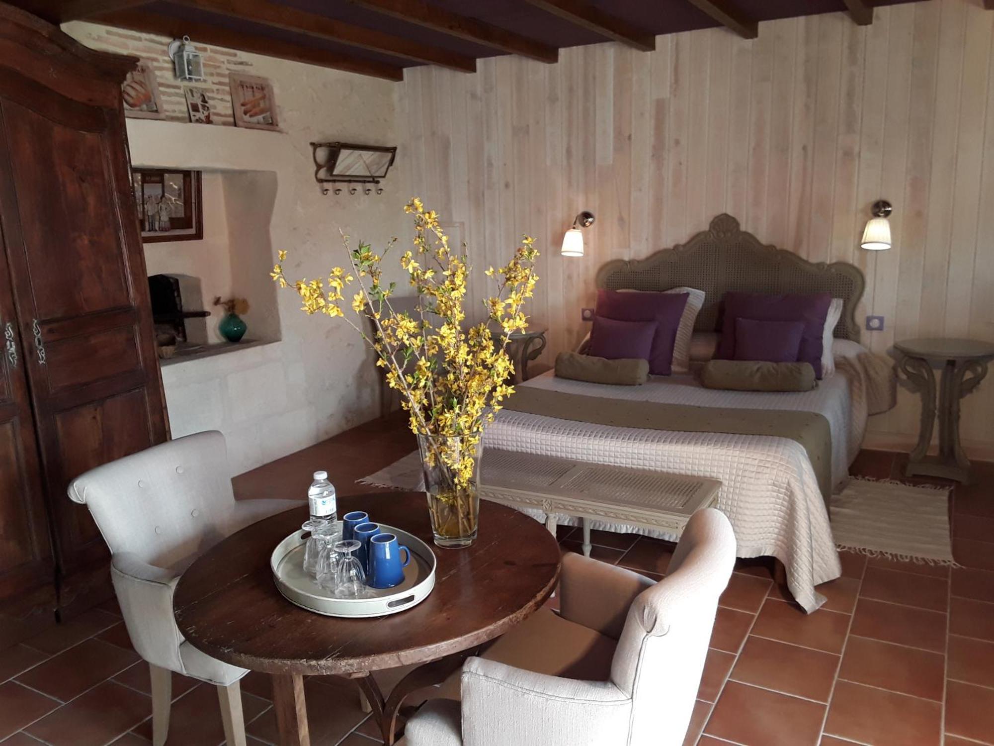 Bed and Breakfast Domaine Les Galards Le Garde Zewnętrze zdjęcie