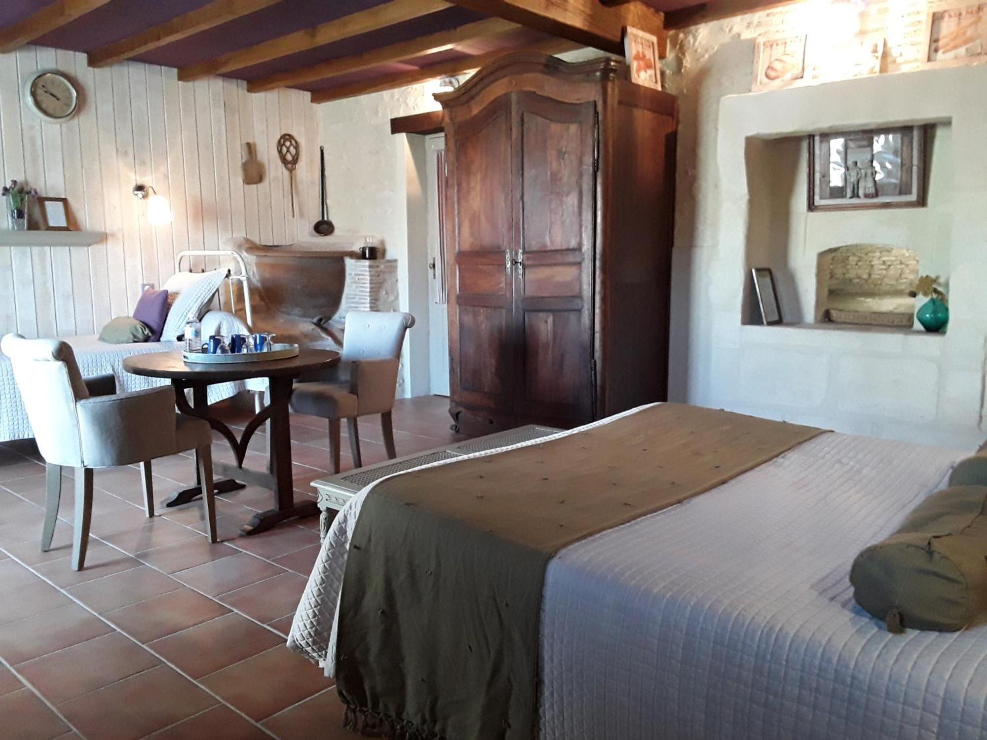 Bed and Breakfast Domaine Les Galards Le Garde Zewnętrze zdjęcie